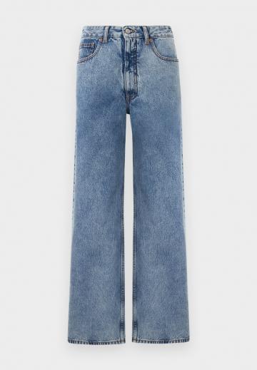 Джинсы бойфренда