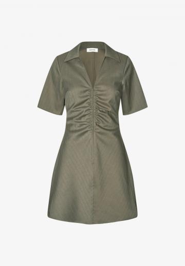 Короткое платье