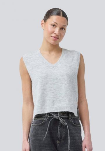 Пуловер без рукавов