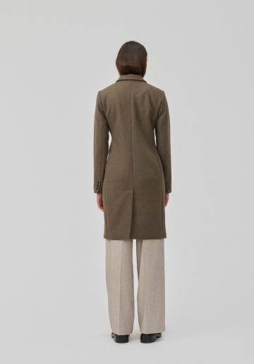 Шерстяное пальто