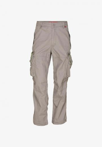 Брюки с накладными карманами