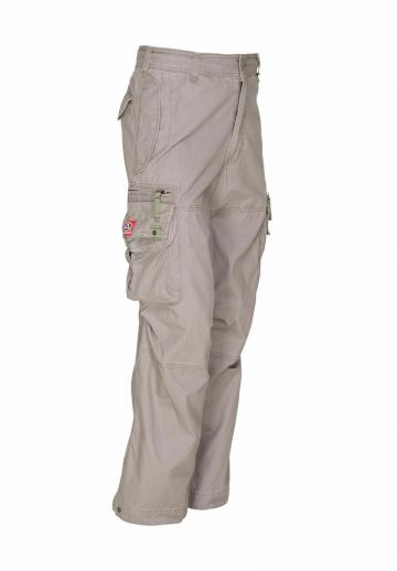 Брюки с накладными карманами