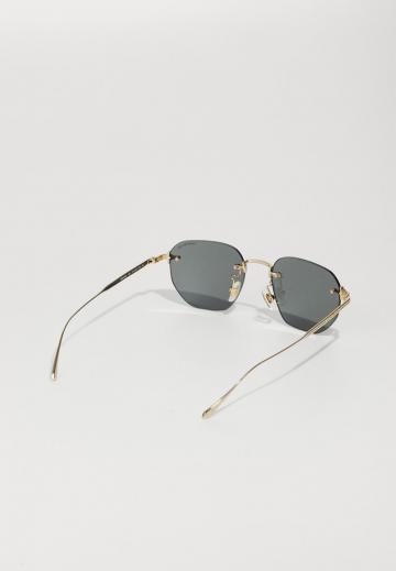 Солнечные очки