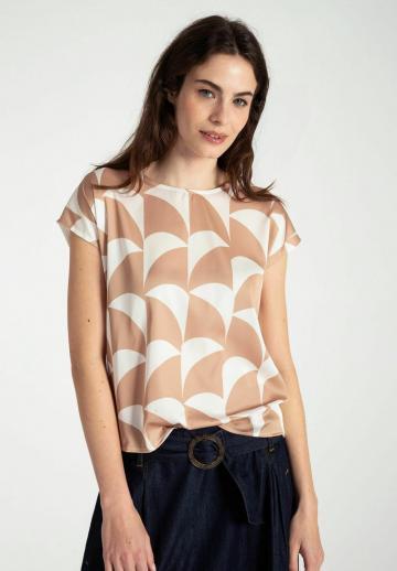 Атласная блузка