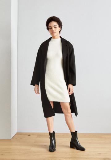 Платье футляр