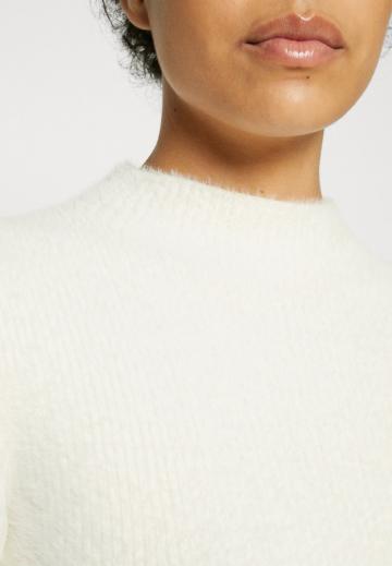 Платье футляр