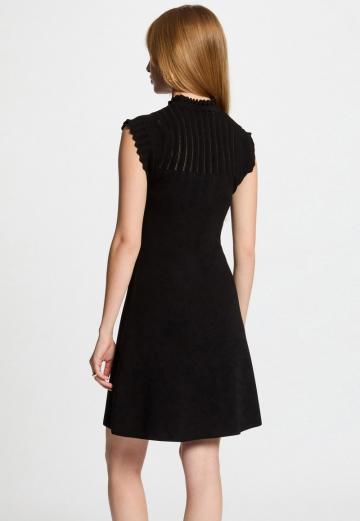 Платье футляр