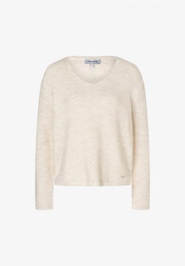 Пуловер с вырезом V