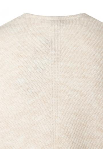 Пуловер с вырезом V