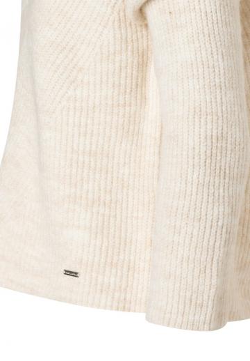 Пуловер с вырезом V