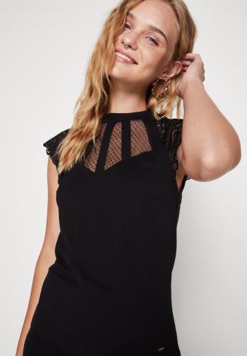 Кружевная блузка