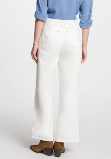 Клешеные джинсы