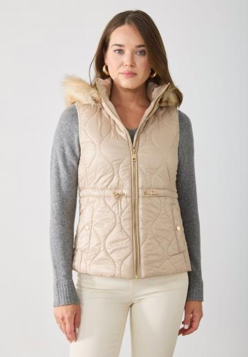 Длинный жилет