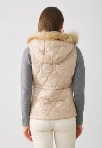 Длинный жилет