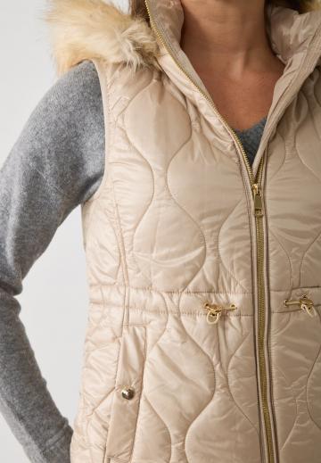 Длинный жилет