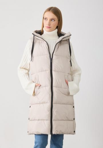 Длинный жилет