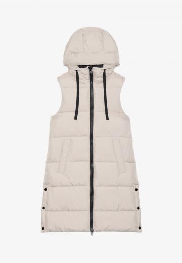 Длинный жилет