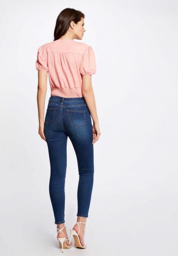 Короткие джинсы