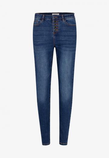 Короткие джинсы