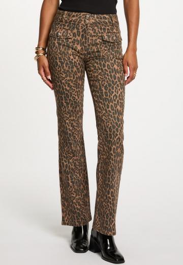 Клешеные брюки