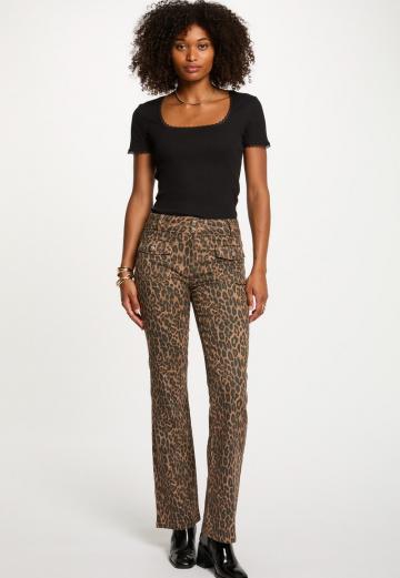 Клешеные брюки