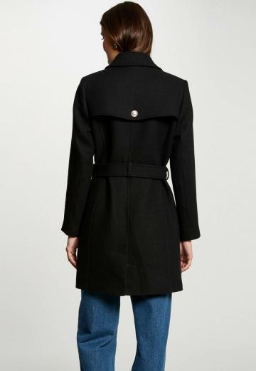 Короткое пальто