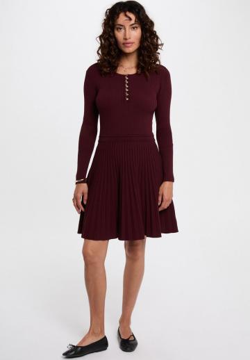 Вязаное платье