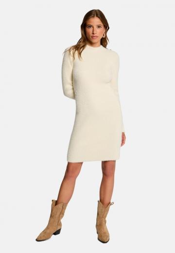 Вязаное платье