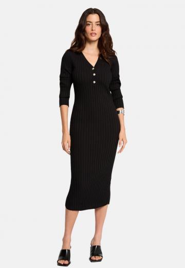 Вязаное платье