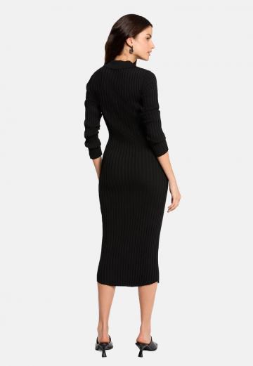 Вязаное платье