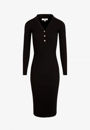 Вязаное платье