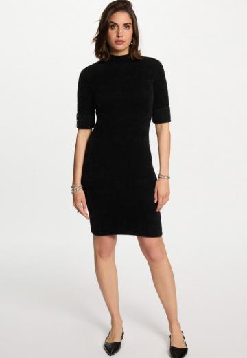 Вязаное платье