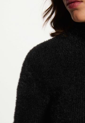 Вязаное платье