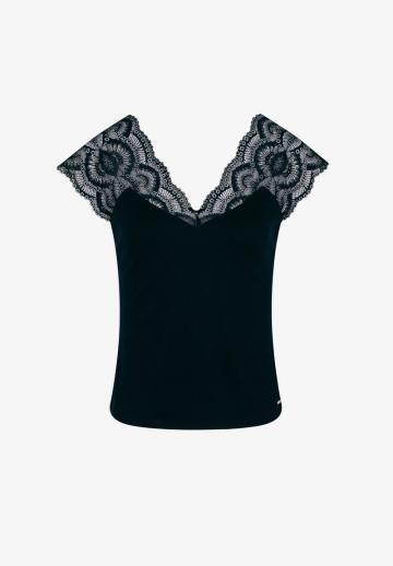Кружевная блузка