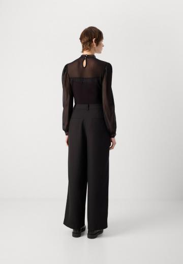 Кружевная блузка