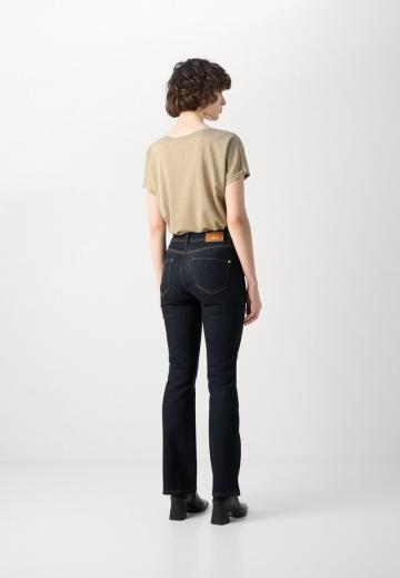 Клешеные джинсы