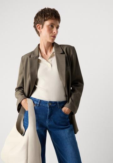 Клешеные джинсы