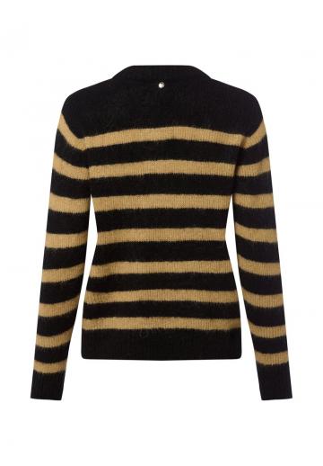 Пуловер в полоску