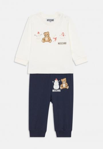 Набор одежды