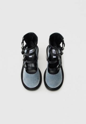 Высокие сапоги