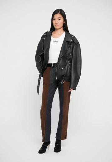 Прямые джинсы