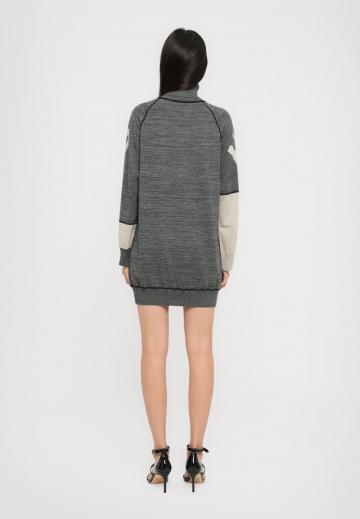 Вязаное платье