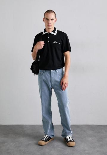 Прямые джинсы