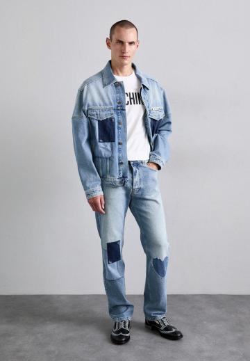 Прямые джинсы