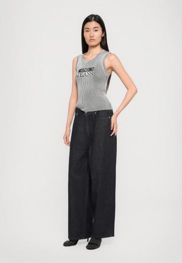 Свободные джинсы