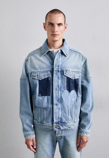 Джинсовая куртка