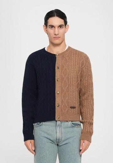 Вязаная кофта