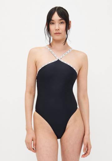 Слитный купальник