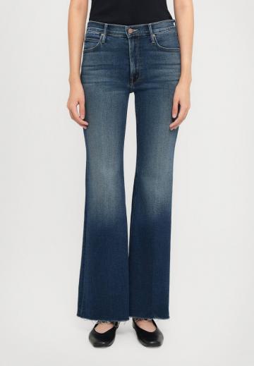 Клешеные джинсы