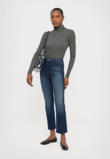 Короткие джинсы